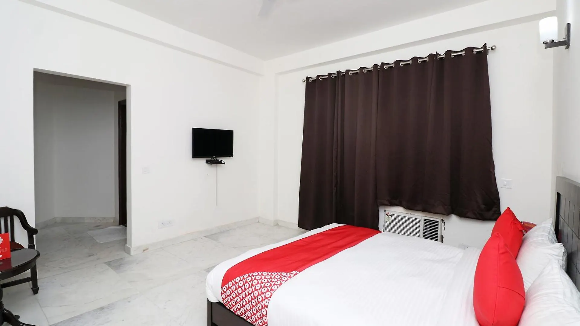 Hotel O The Primero Near Leisure Valley Park Гургаон Индия